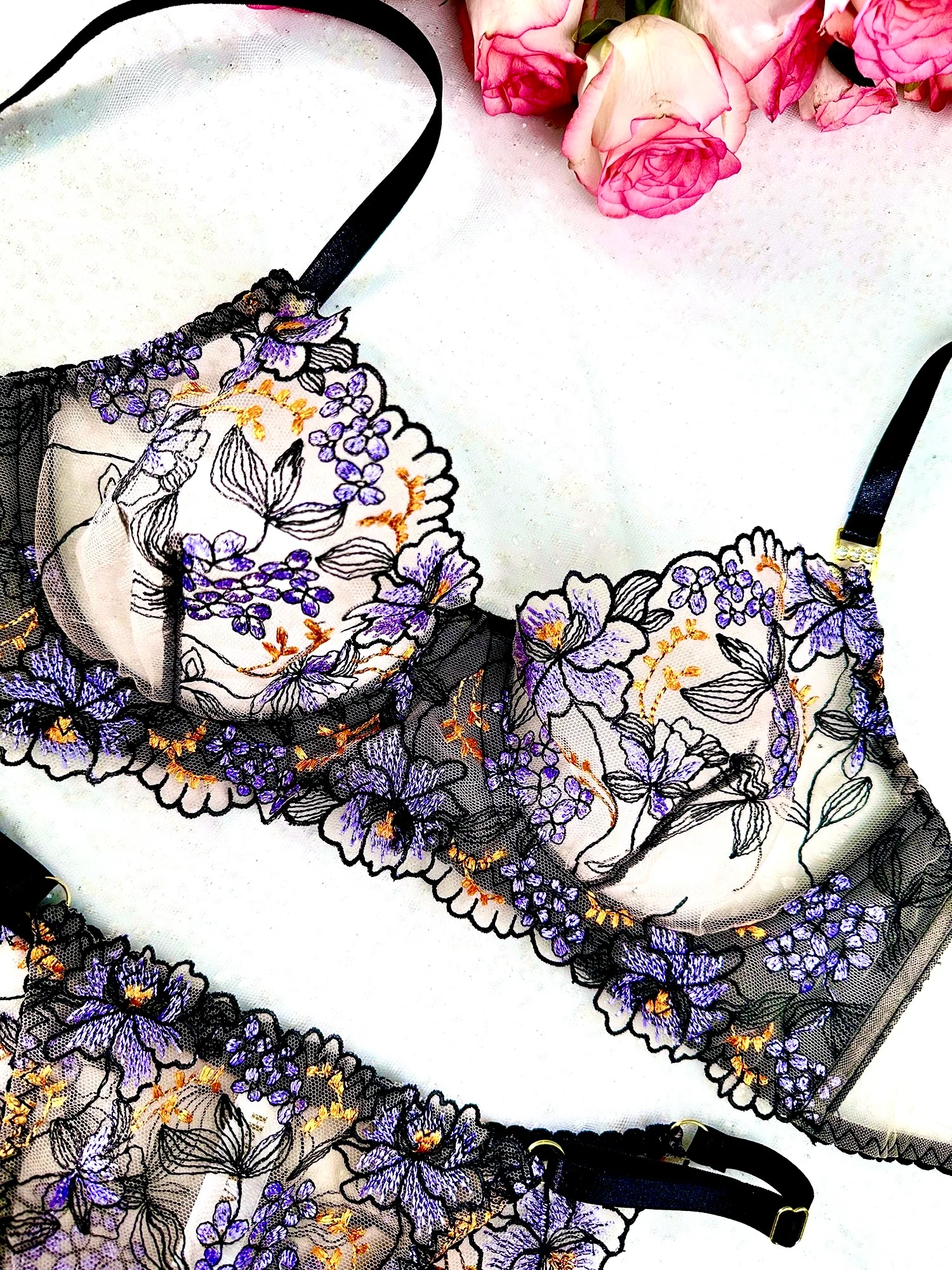Elegant Noir Black Lace Lingerie Set - Image 20