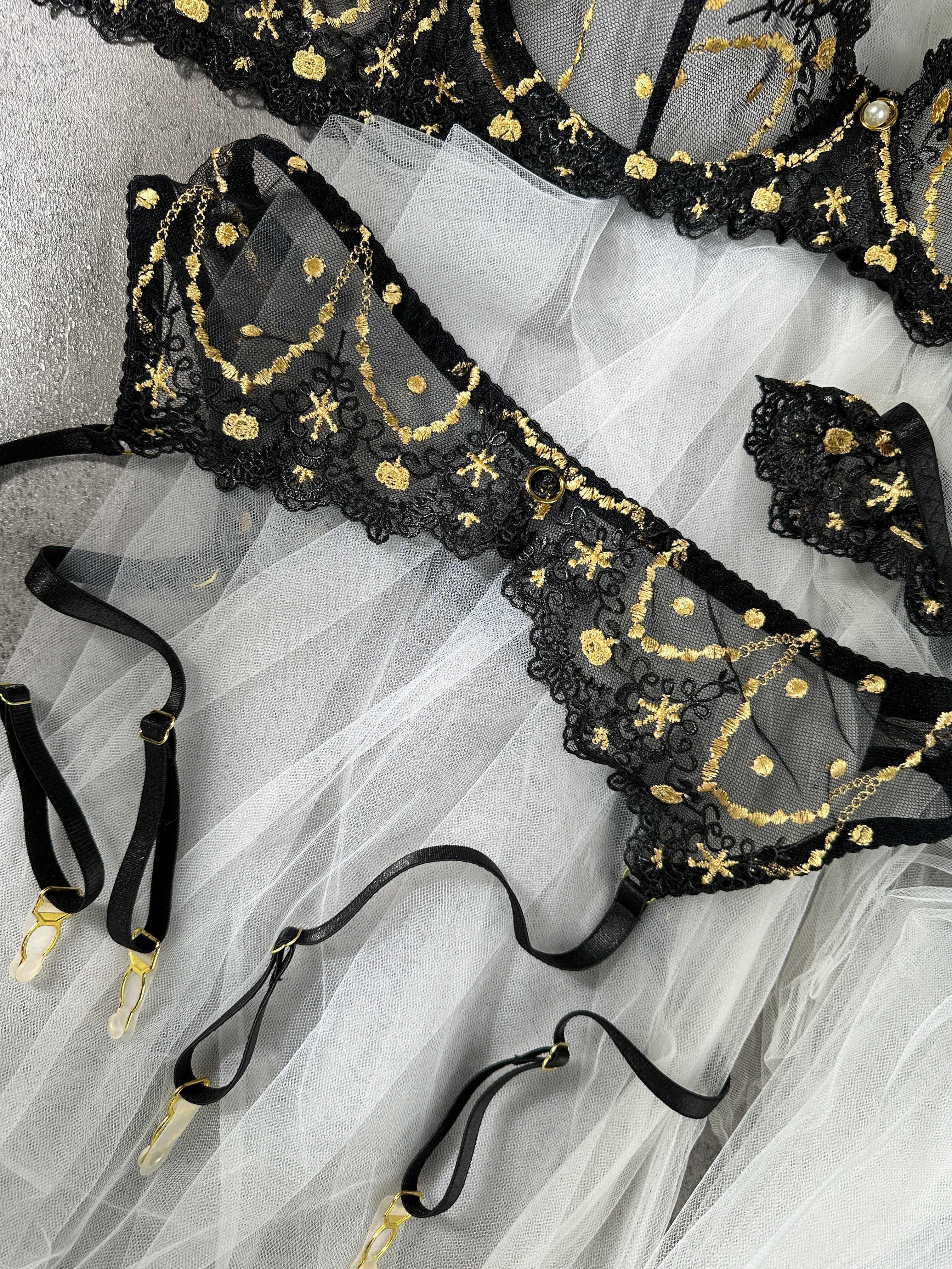 Opulent Lace Pearl-Embellished Lingerie Set - Image 20