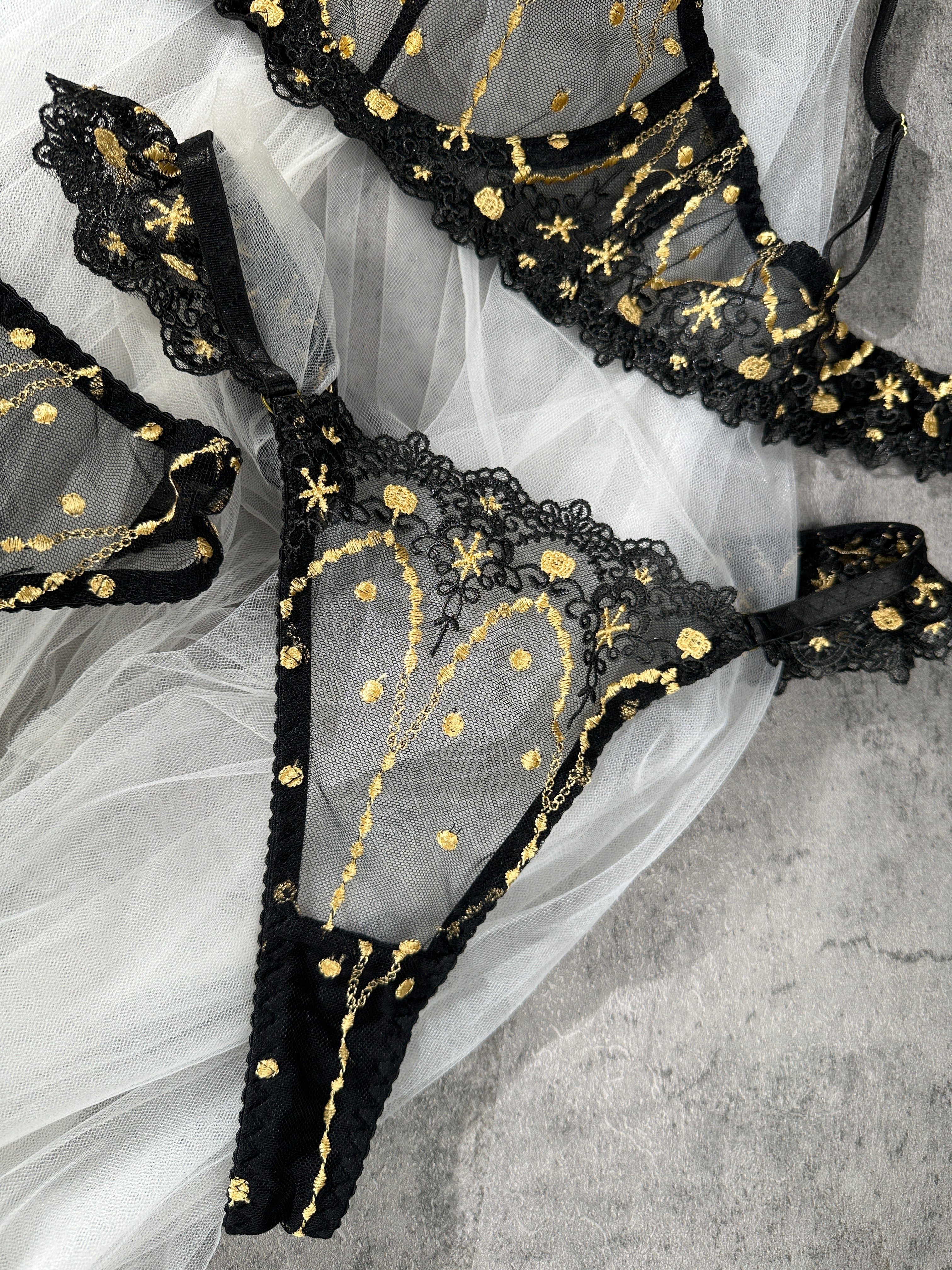 Opulent Lace Pearl-Embellished Lingerie Set - Image 22