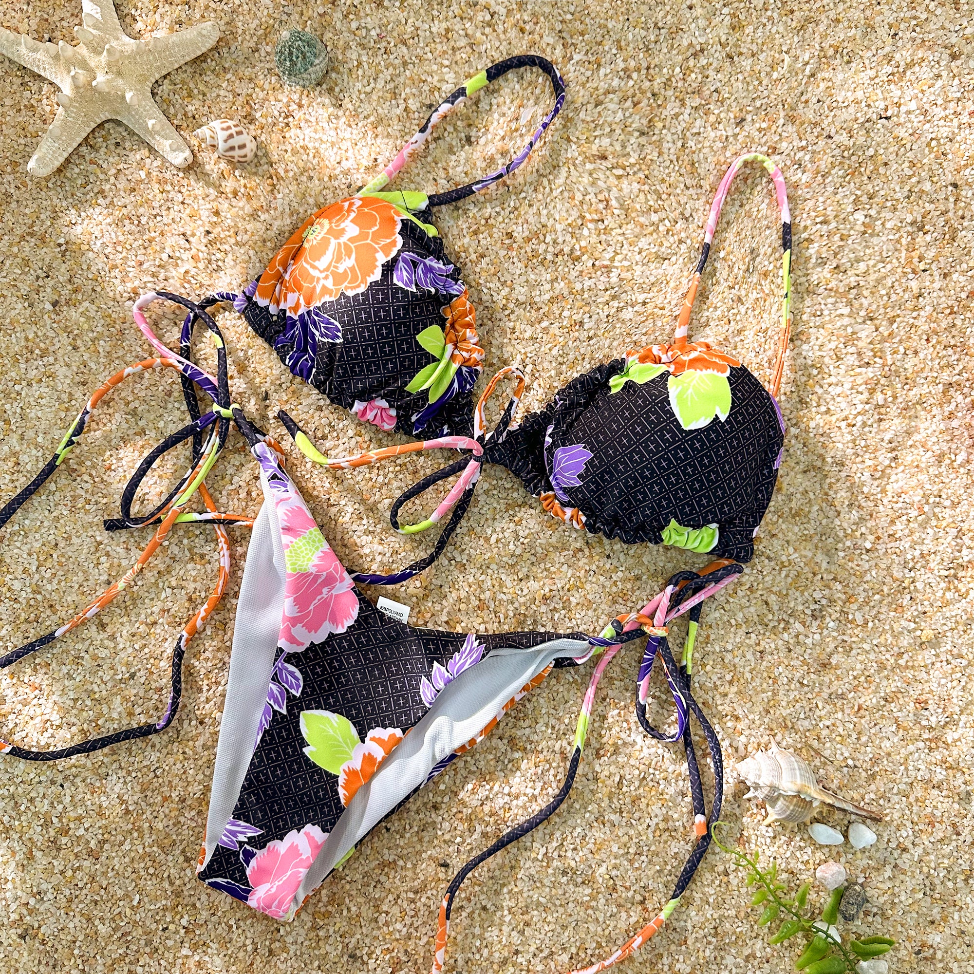 Simple Adjustable V-shaped Panties Bikini Set - Image 9