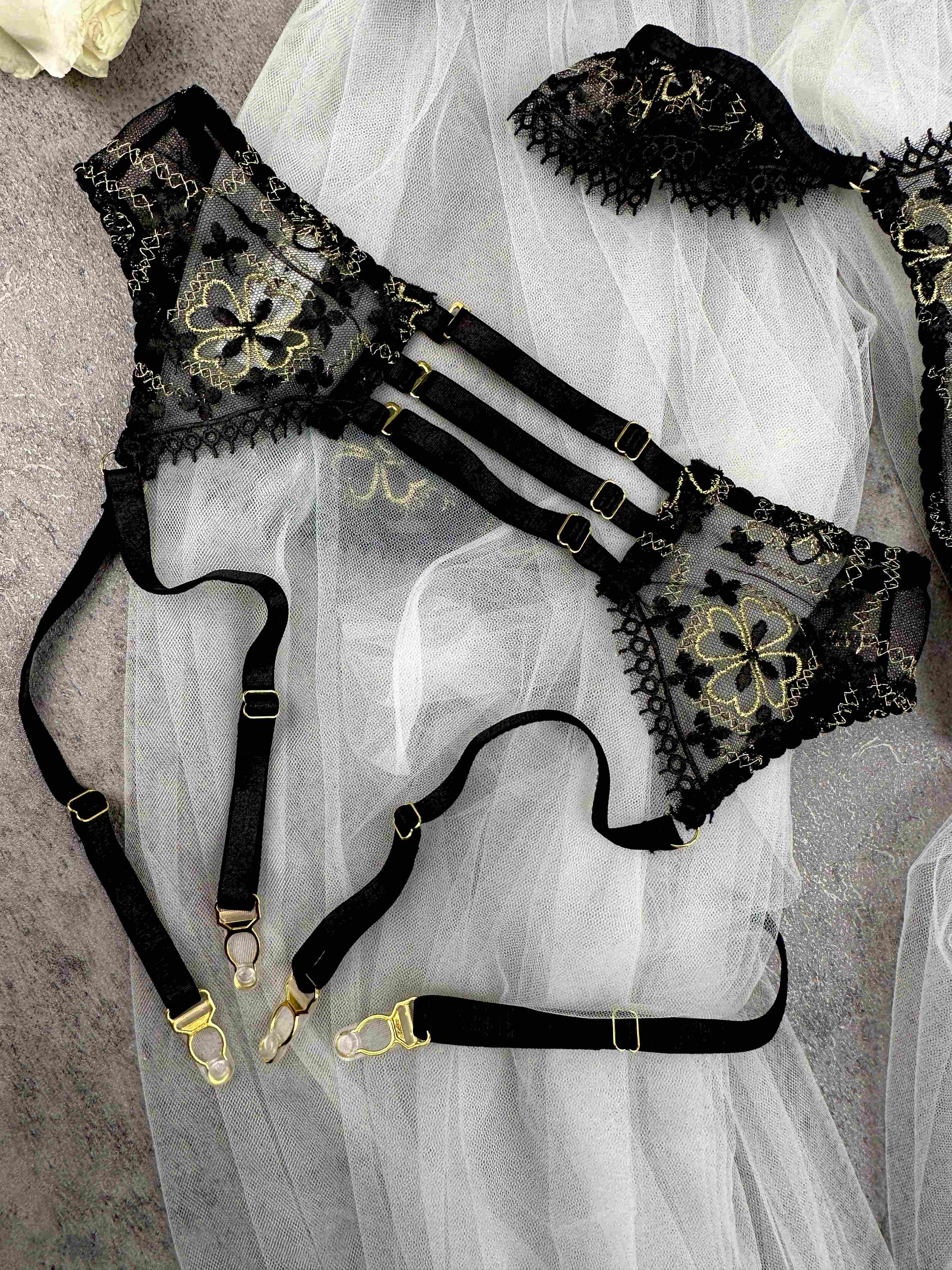 Vanessa Golden Clover Lingerie Set - Image 14
