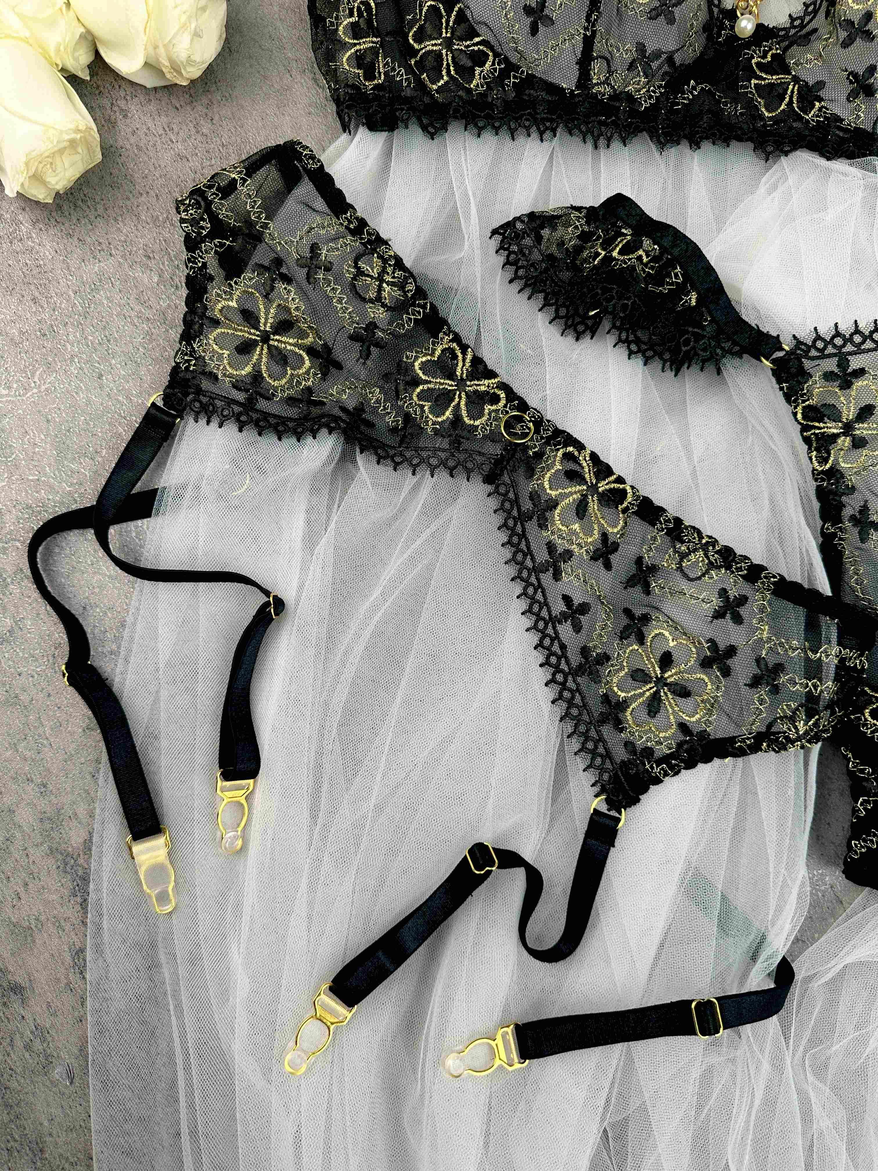 Vanessa Golden Clover Lingerie Set - Image 15