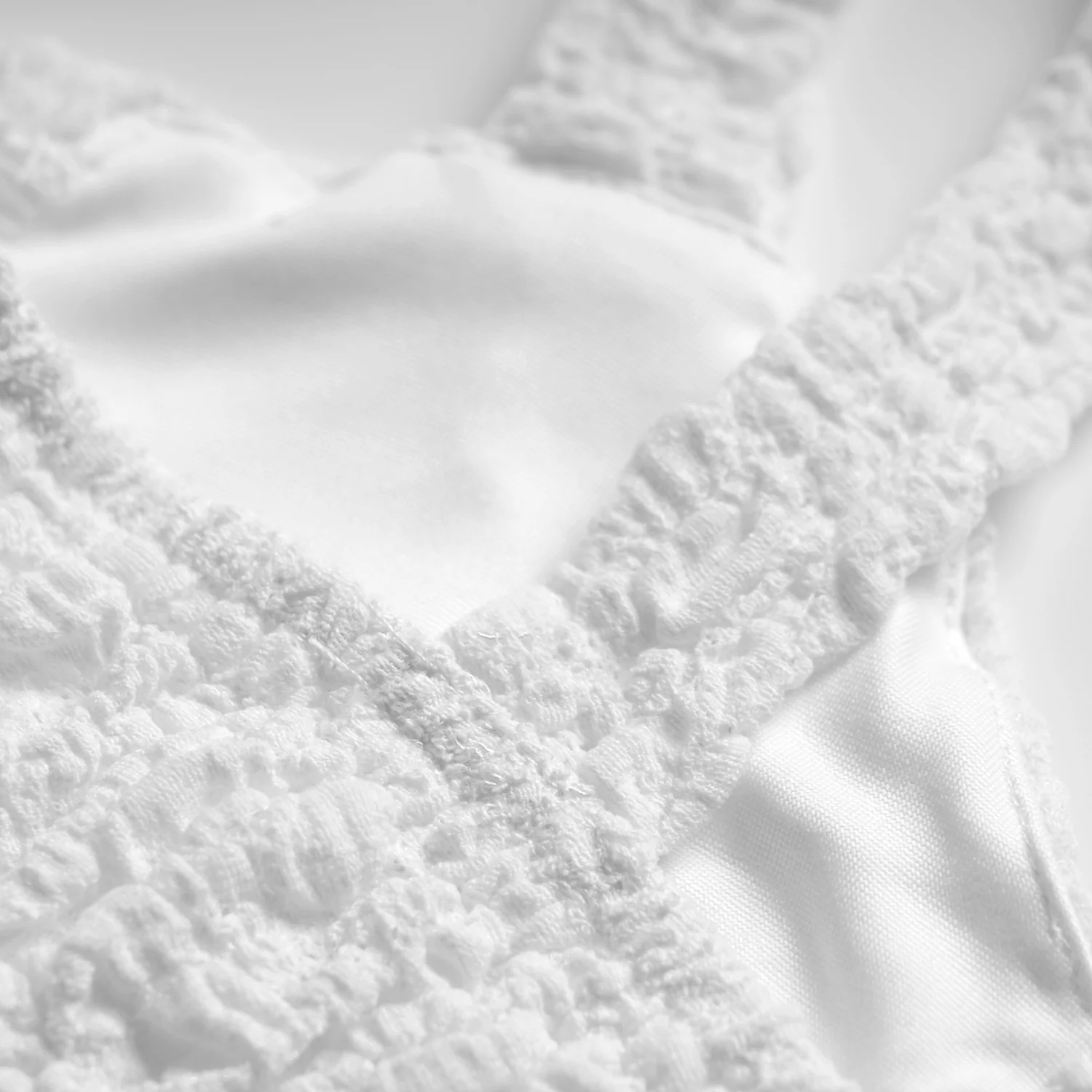 White Stretchy Lace Button Front Crop Top - Image 5