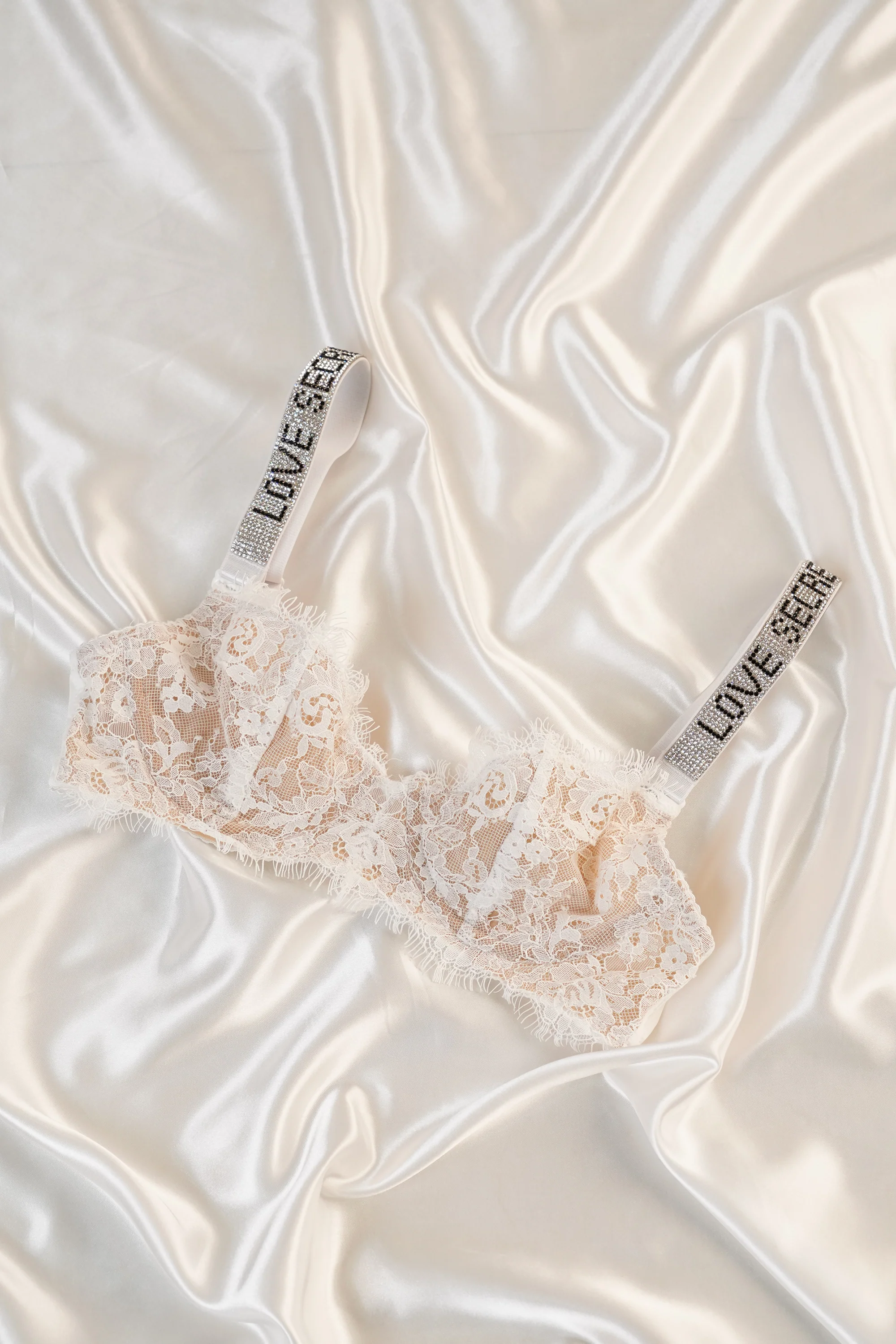 White Love Secret Lace-lined Bra Lingerie - Image 3